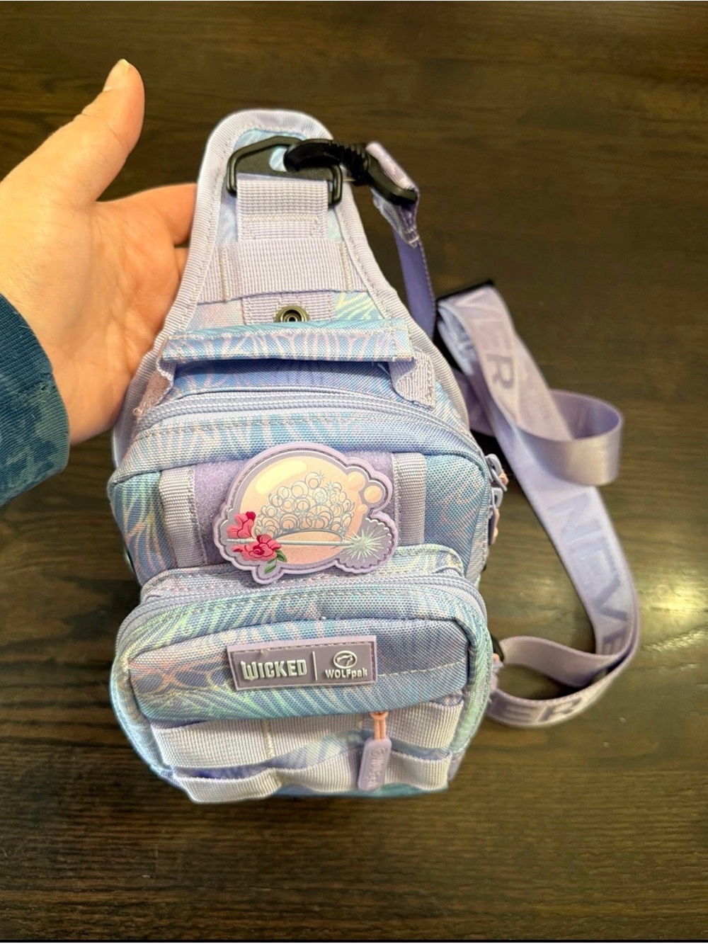Wolfpak Glenda Wicked 4L sling - Picture 2 of 6